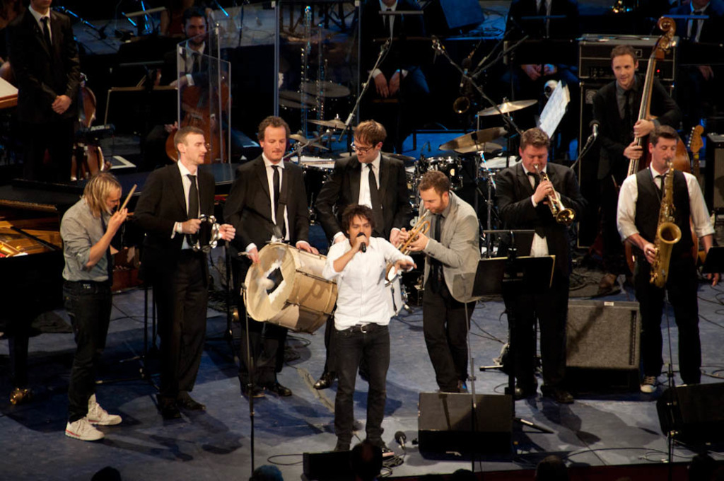 02121d87304704ee